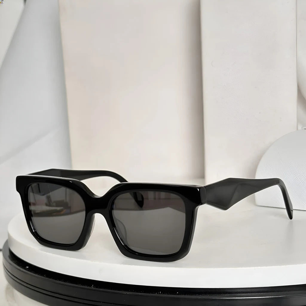 Sunglasses Women Stylish Tortoiseshell Frame Pink Lenses UV Protection Fashion