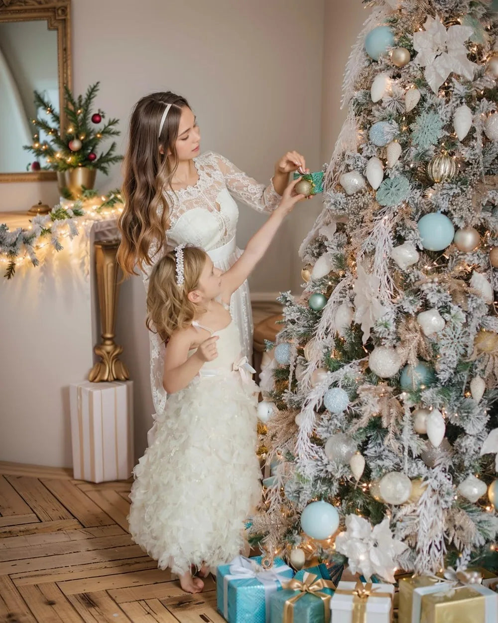 9FT Pre-lit Snow Flocked Christmas Tree Spruce with Remote Control, 800 Warm White Multi-Color Lights