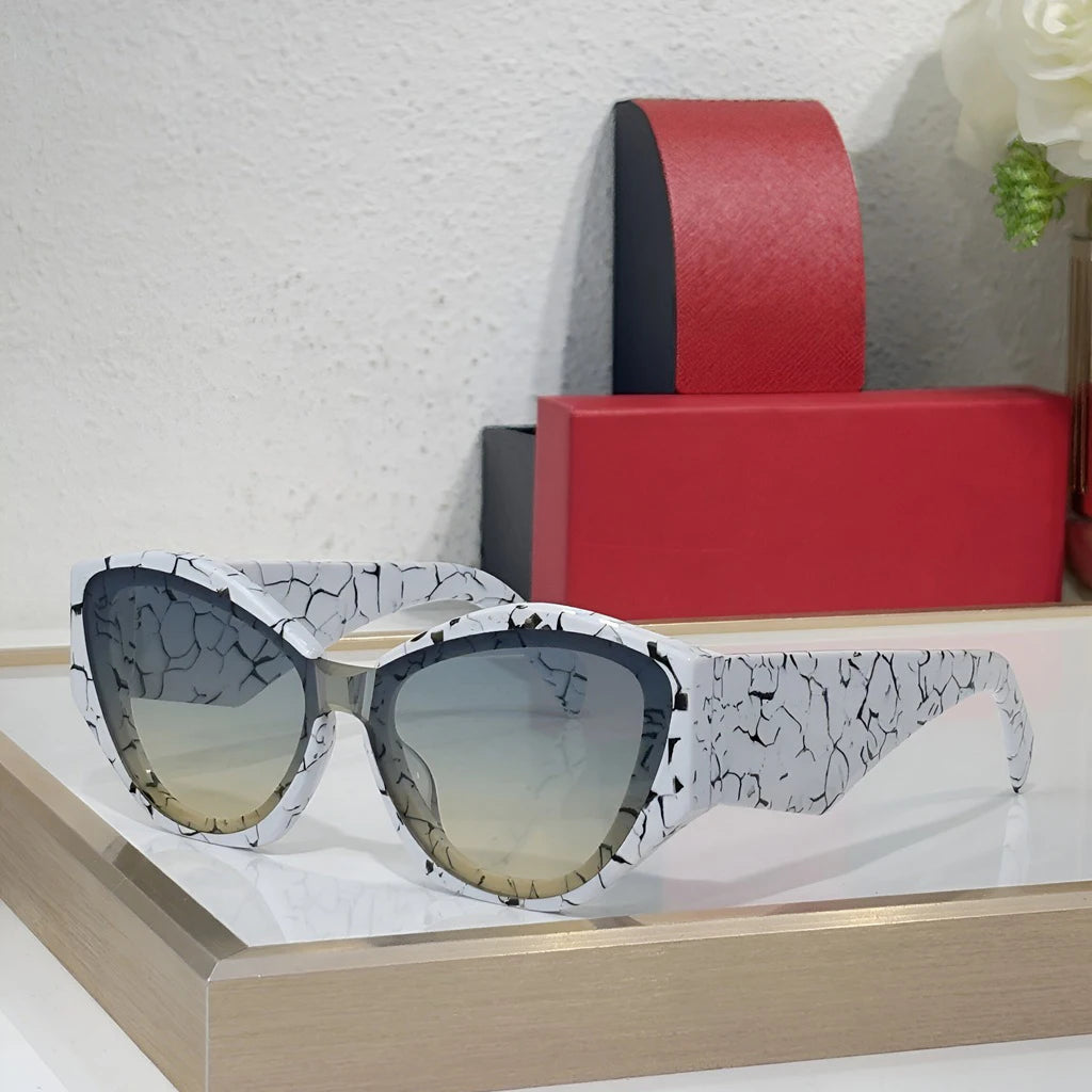 Sunglasses Women Stylish Tortoiseshell Frame Pink Lenses UV Protection Fashion