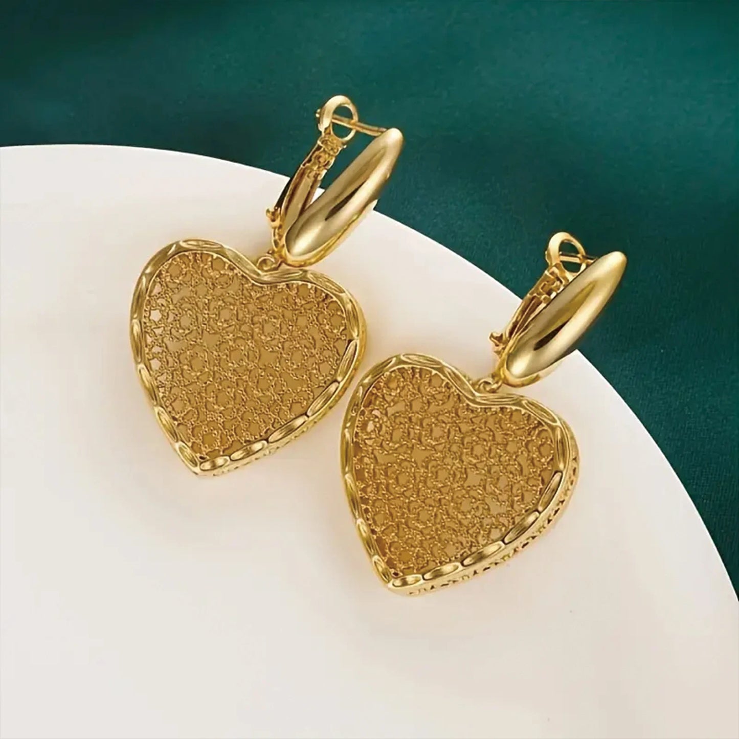 2 Piece Elegant 18K Gold Plated Jewellery Set - Boho Chic Heart Pendant
