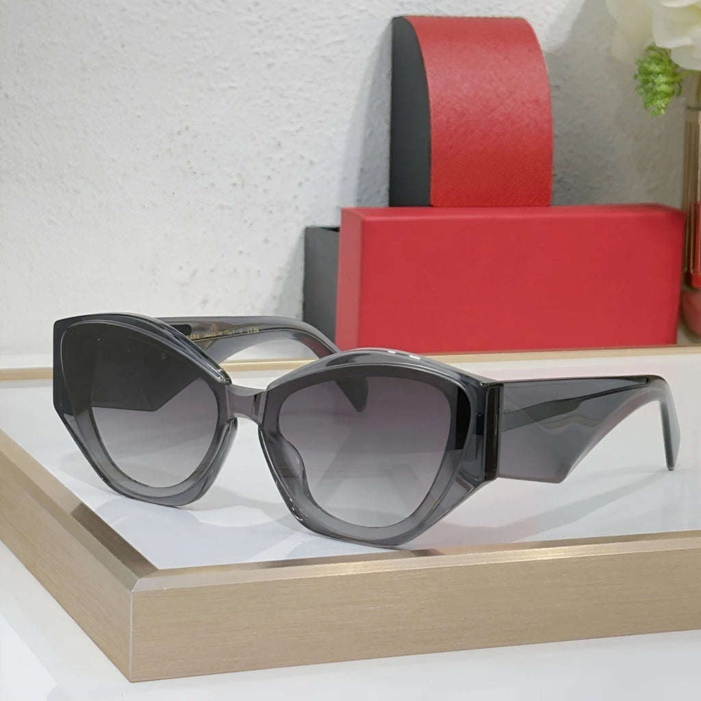 Sunglasses Women Stylish Tortoiseshell Frame Pink Lenses UV Protection Fashion