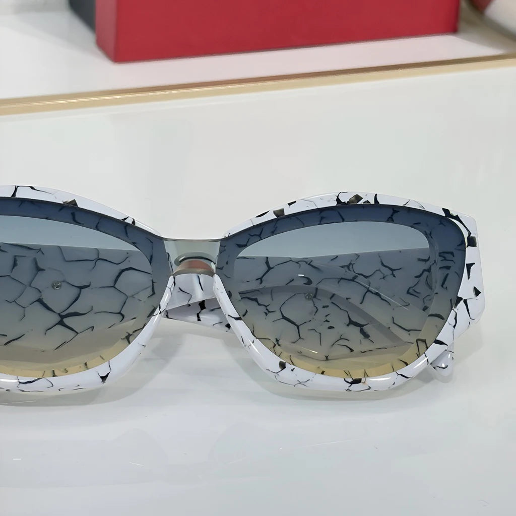 Sunglasses Women Stylish Tortoiseshell Frame Pink Lenses UV Protection Fashion